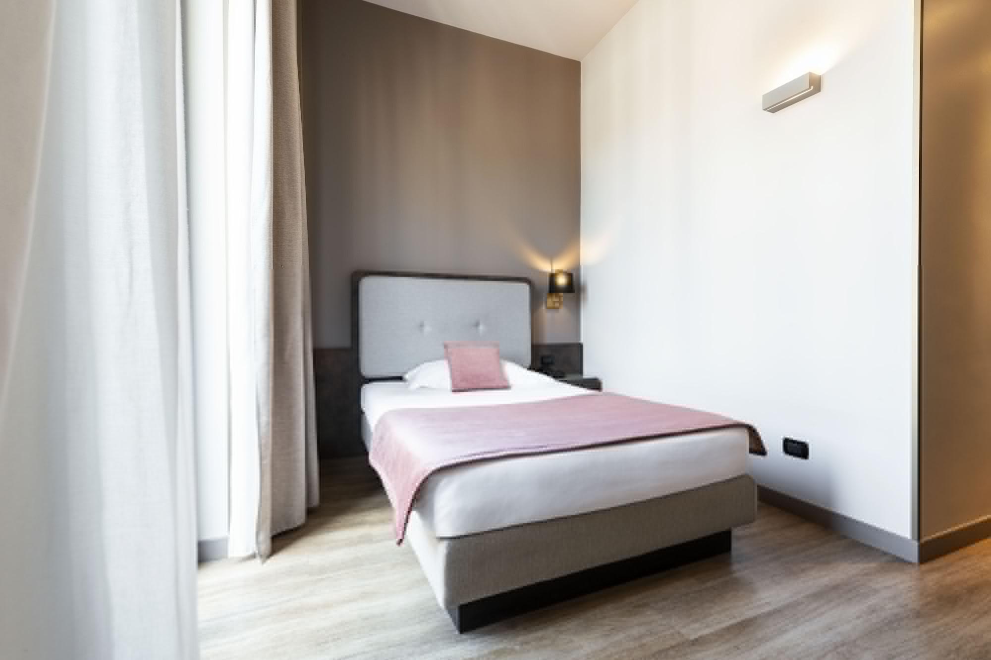 Mokinba Hotels King Милано Екстериор снимка